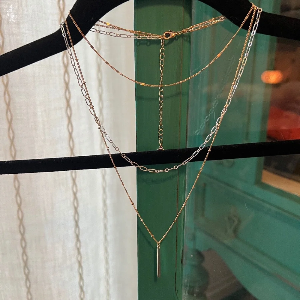 Layered Necklace - Picture 1 of 2